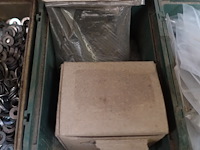 4 bakken vloten, nagels en vijzen - afbeelding 4 van  10