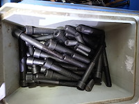 4 bakken zwarte bouten - afbeelding 5 van  5