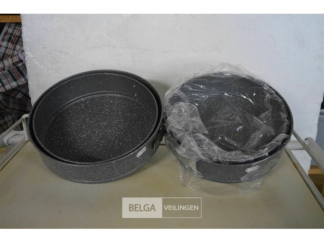 4 bakvormen div. maten - afbeelding 1 van  3