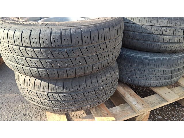 4 banden met velg 185/60r120 - afbeelding 1 van  1