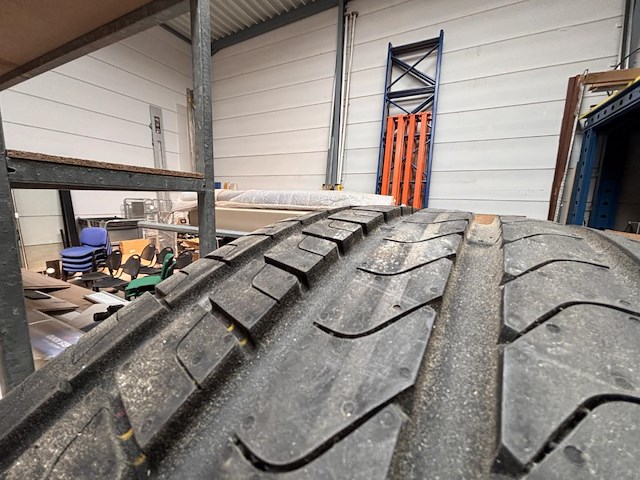 4 banden met velg audi - afbeelding 6 van  6