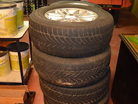 4 banden op alu velg toyota lassa compelus winter 2 265/65r17 116h