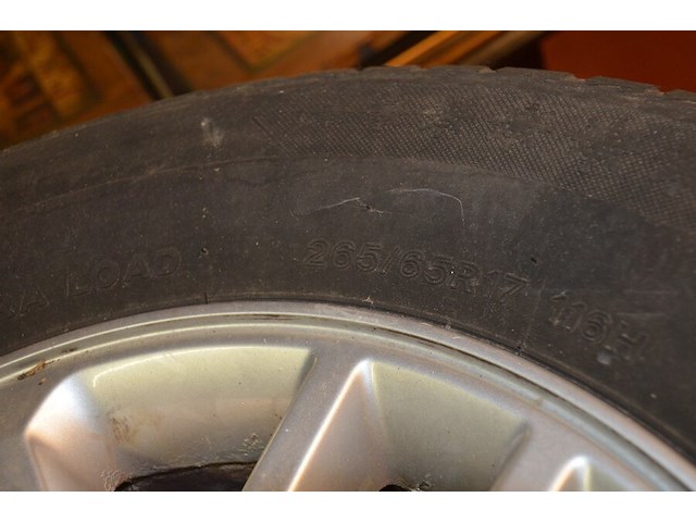 4 banden op alu velg toyota lassa compelus winter 2 265/65r17 116h - afbeelding 7 van  7
