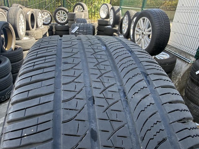 4 banden op velg land rover - afbeelding 5 van  5