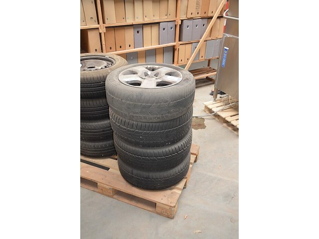 4 banden op velg semperit speed grip winter 205/55r1691tms - afbeelding 2 van  8