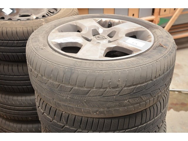 4 banden op velg semperit speed grip winter 205/55r1691tms - afbeelding 3 van  8