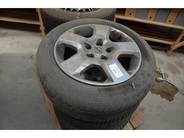 4 banden op velg semperit speed grip winter 205/55r1691tms - afbeelding 4 van  8