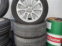4 banden op velg