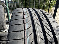 4 banden op velg - afbeelding 5 van  5