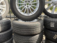 4 banden op velg - afbeelding 1 van  5
