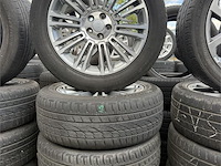 4 banden op velg - afbeelding 1 van  5