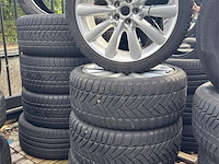 4 banden op velg - afbeelding 1 van  5