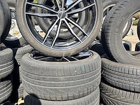 4 banden op velg - afbeelding 1 van  6