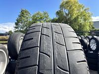 4 banden op velg - afbeelding 5 van  5