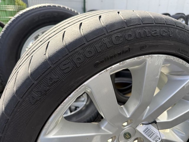 4 banden op velgen land rover - afbeelding 3 van  5