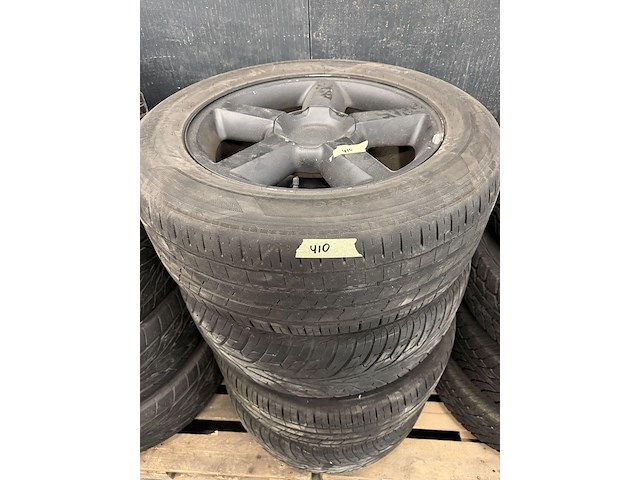 4 banden + velgen chevrolet avalanche - afbeelding 1 van  3