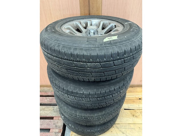 4 banden + velgen chevrolet express/gmc - afbeelding 2 van  4