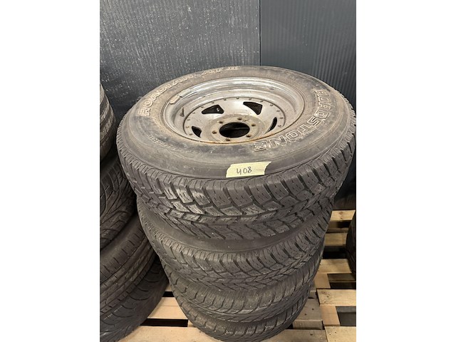 4 banden + velgen chevrolet - afbeelding 1 van  3