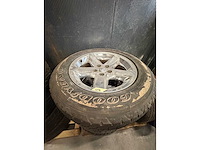4 banden + velgen dodge ram - afbeelding 1 van  3