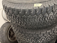 4 banden + velgen hummer - afbeelding 1 van  1