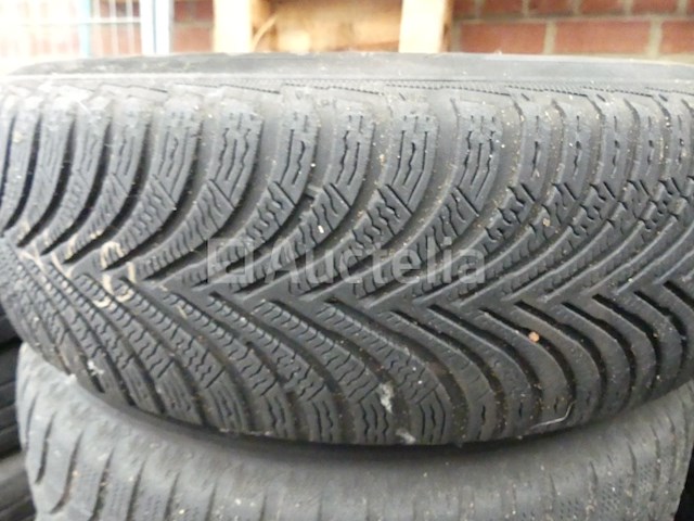 4 banden voor vw tiguan michelin 215/65r17 99h velgen (winter) - afbeelding 3 van  9