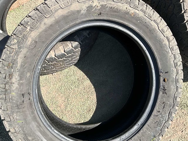 4 banden - afbeelding 2 van  4