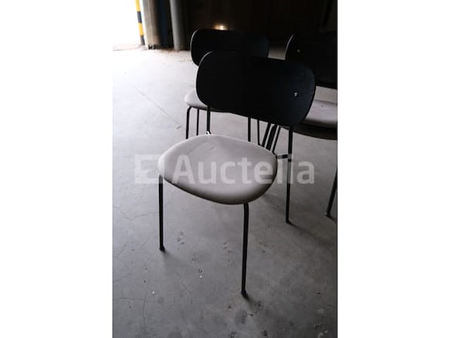 4 bijpassende stoelen menu - afbeelding 4 van  6
