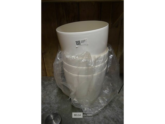 4 bloempot wit ø34 cm h=31cm - afbeelding 1 van  2