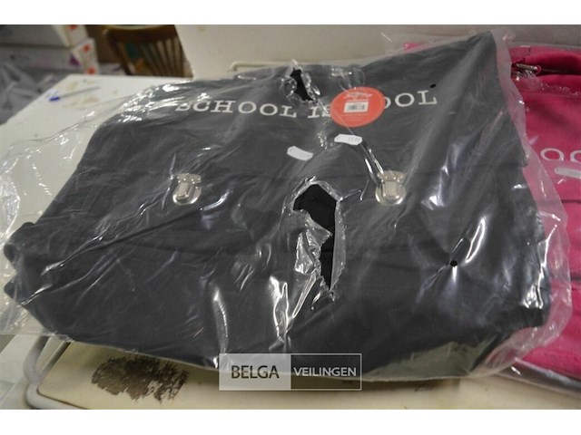 4 boekentasjes - afbeelding 3 van  3