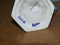 4 boterpotten, 2 windmolens delfst blauw aardewerk, melk en suiker set delfst blauw - afbeelding 5 van  7