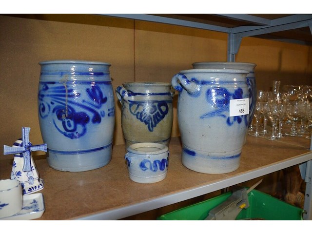 4 boterpotten, 2 windmolens delfst blauw aardewerk, melk en suiker set delfst blauw - afbeelding 6 van  7