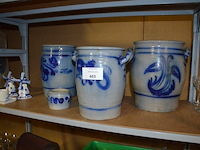 4 boterpotten, 2 windmolens delfst blauw aardewerk, melk en suiker set delfst blauw - afbeelding 7 van  7