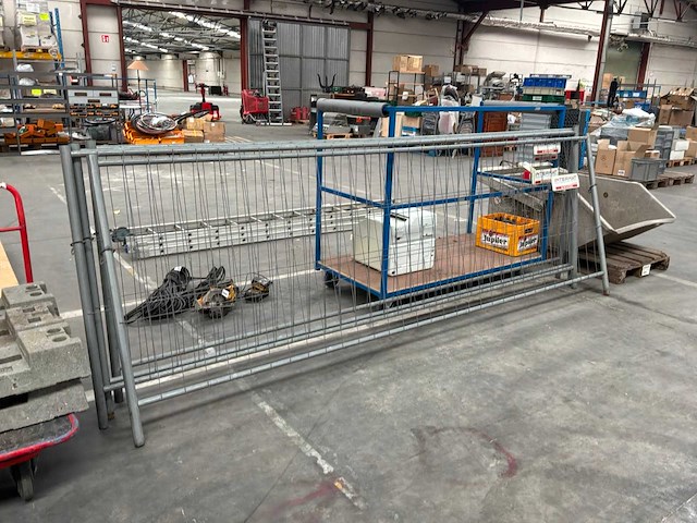 4 bouwhekkens en 6 voeten - afbeelding 6 van  6