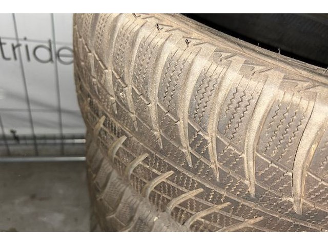 4 bridgestone banden - afbeelding 3 van  6