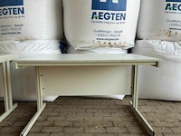 4 bureau's - afbeelding 2 van  2