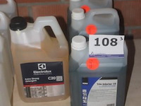 4 bussen schoonmaakmiddel - afbeelding 3 van  3