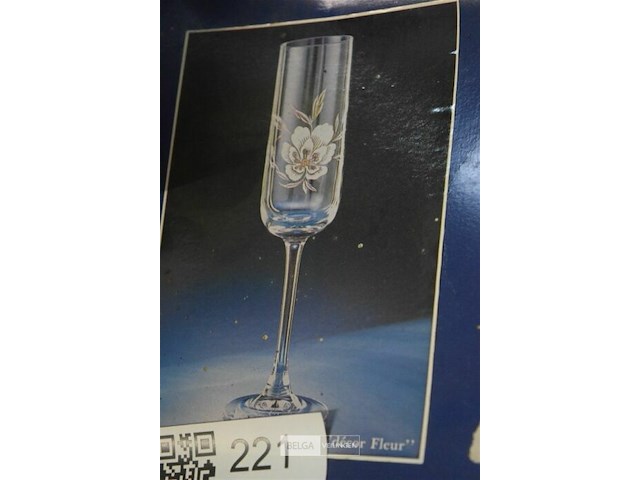 4 champagne glazen - afbeelding 1 van  4