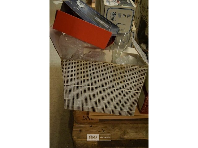 4 champagne glazen - afbeelding 3 van  4