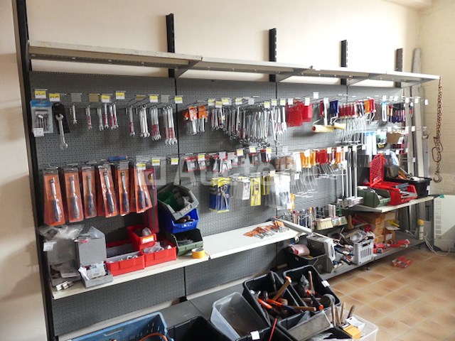 4 commerciële tentoonstellingen - afbeelding 2 van  7