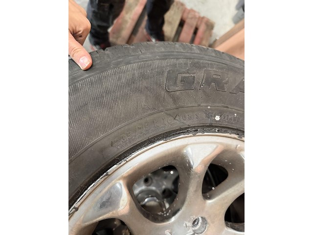 4 complete banden chevrolet express/gmc - afbeelding 3 van  4