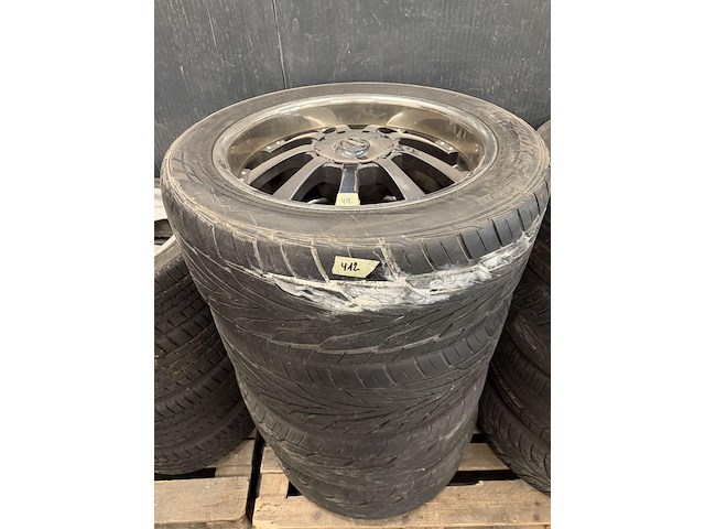 4 complete banden dodge - afbeelding 1 van  4