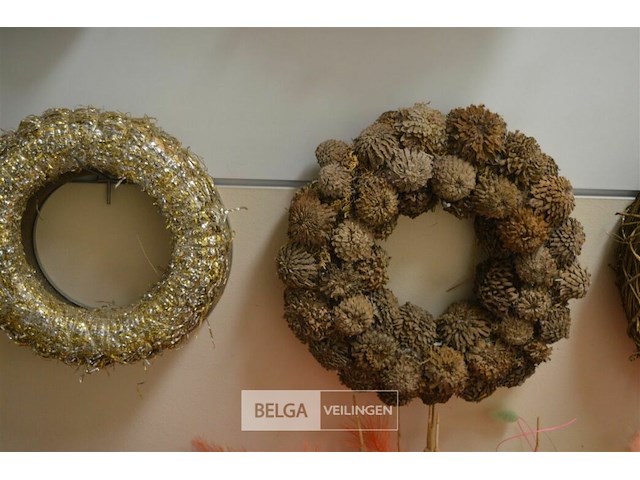 4 decoratiekransen - afbeelding 4 van  5