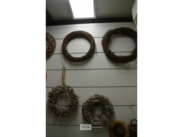 4 decoratiekransen - afbeelding 1 van  7