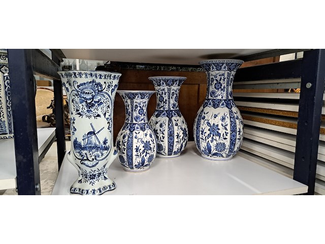 4 delftse vazen - afbeelding 1 van  1