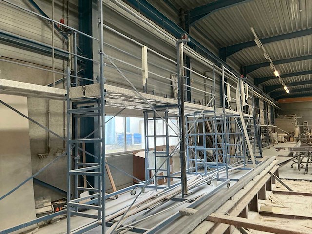 4-delig mobiel werkplatform - afbeelding 3 van  5