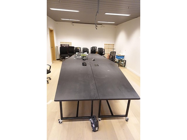 4-delige verrijdbare vergadertafel - afbeelding 3 van  4