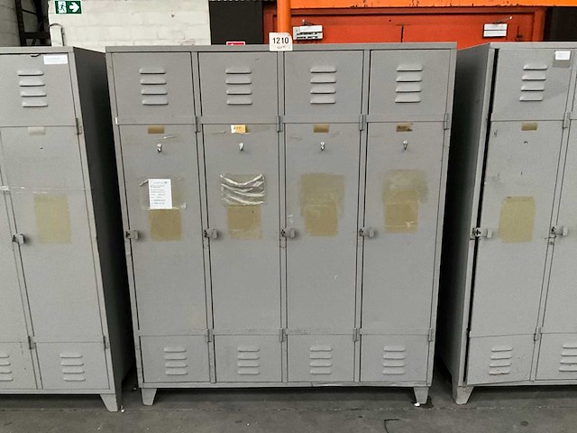 4-deurs lockerkast (3x) - afbeelding 1 van  1
