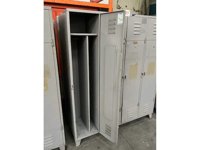 4-deurs lockerkast (3x) - afbeelding 2 van  2