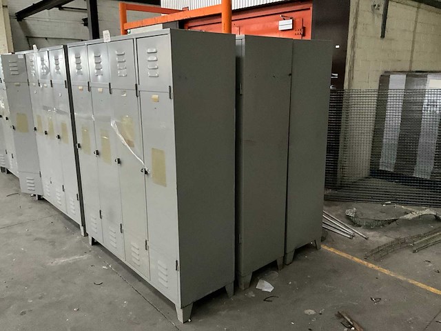 4-deurs lockerkast (3x) - afbeelding 2 van  2