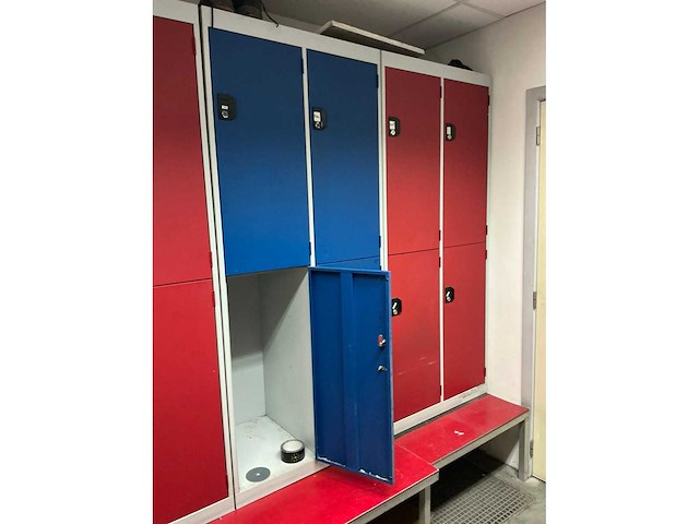 4-deurs lockerkast (8x) - afbeelding 3 van  6